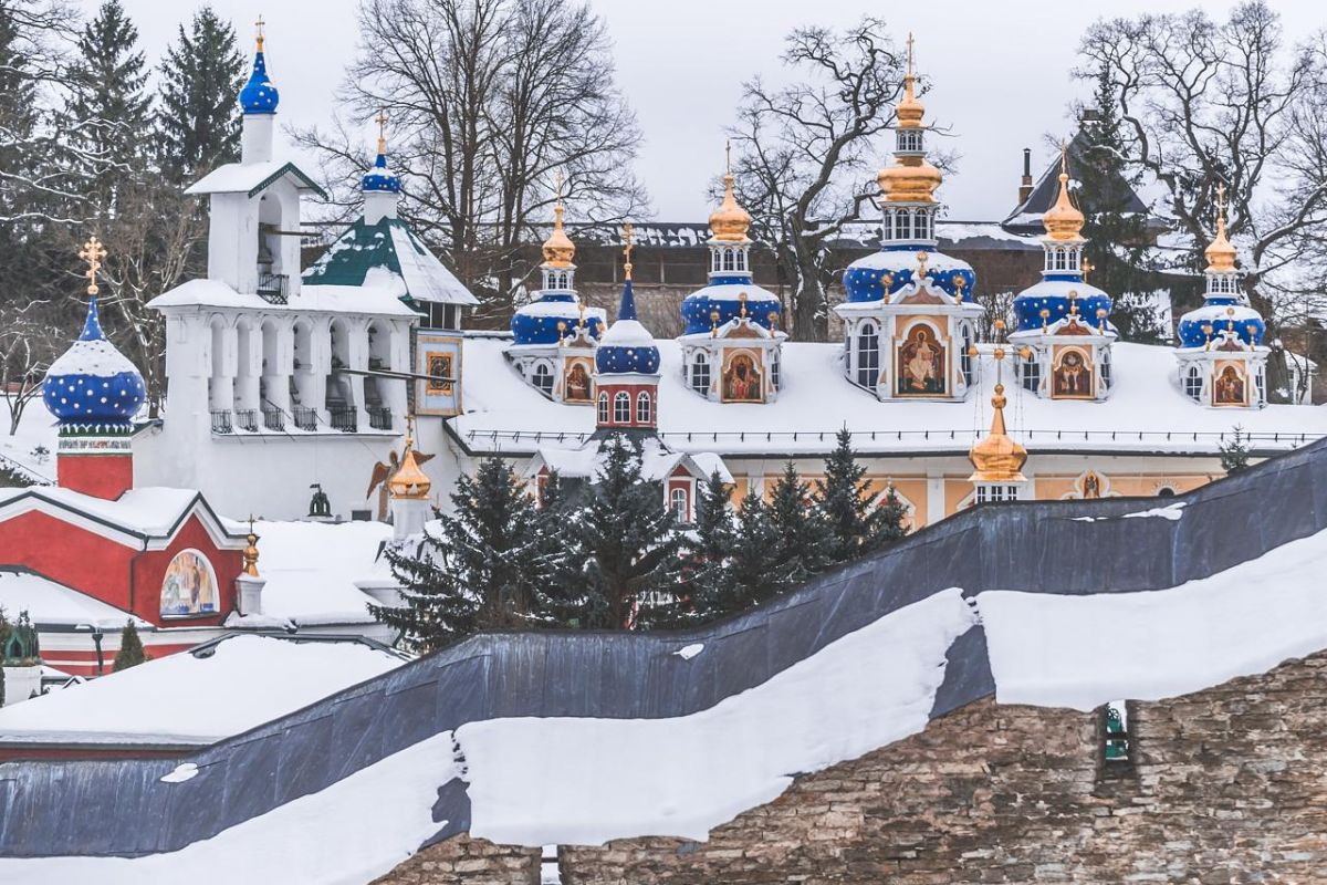 Ласточкой в Псков на Зимние каникулы